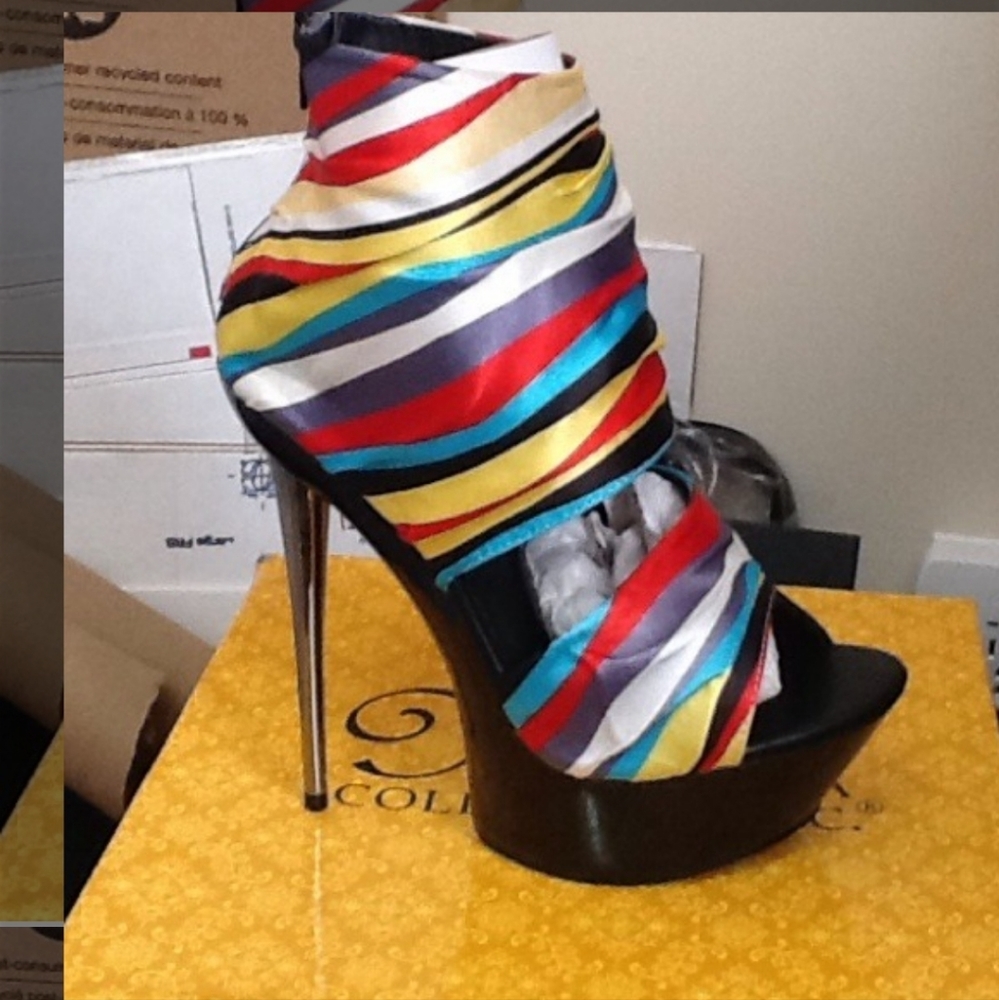 Mona Mia multi color heels